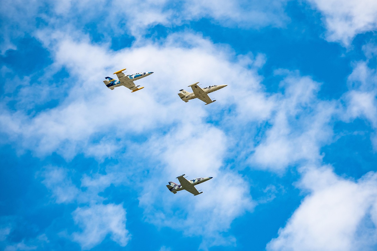 CG阔叶罗布图雪茄：代理了网贷平台